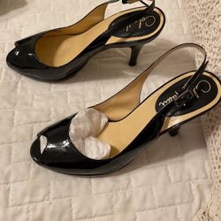 BEAUTIFUL COLE HAAN SIZE 7B LIKE NEW IN BOX