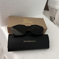 Women’s Burberry Sunglasses