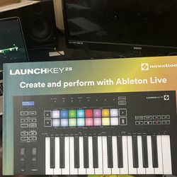 Launch key 25 Beat maker 