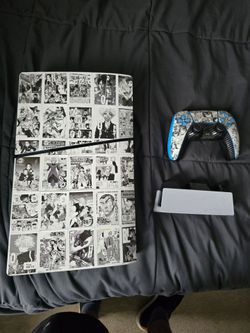 Ps5 slim, controller and controller charger accessory