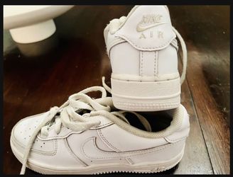 All White Air Force 1 100% Authentic Lightly used Size: 4Y