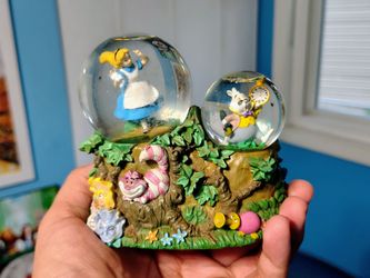 Disney Alice in Wonderland Double Snow Globe