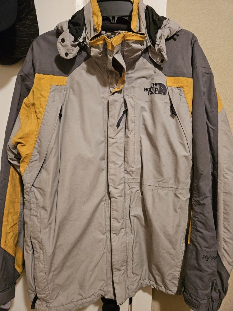 The North Face Men's HyVent 2-layer Jacket Size Large