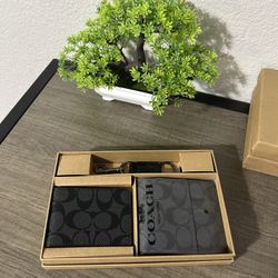 Brand New Coach Wallet Gift Set – Perfect Gift 🎁