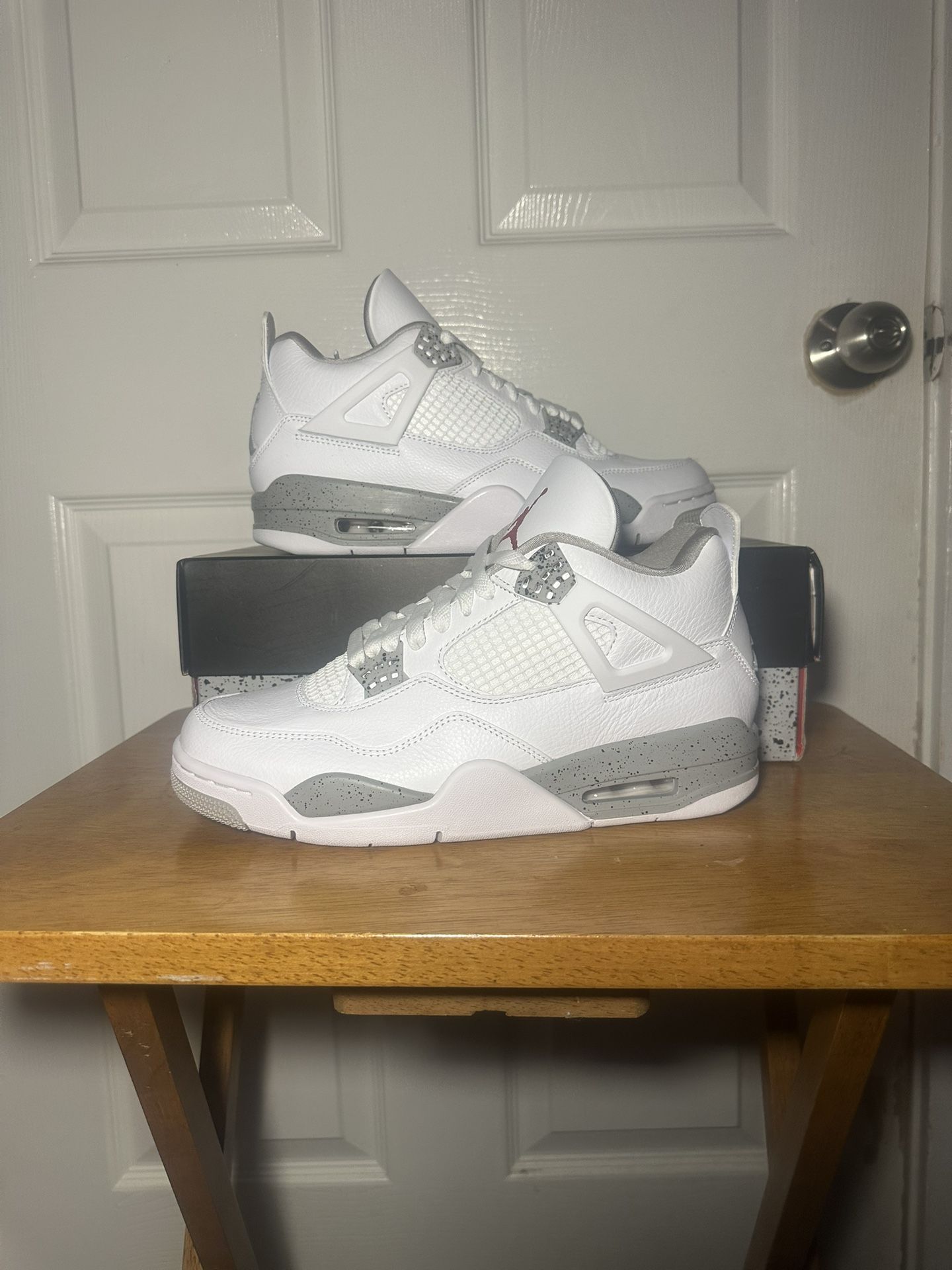 Air Jordan 4 Retro 'White Oreo'