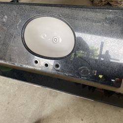 Black Marble Countertop 