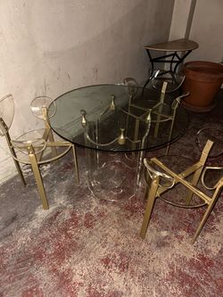 Lucite Mid Century Modern Dining Table + Chairs