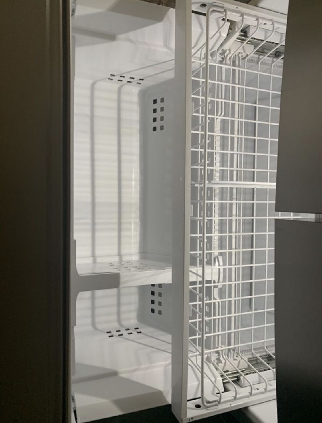 Frigidaire fridge/freezer. Must pick up. Ice maker makes ice but does