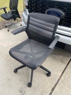 Desk chair