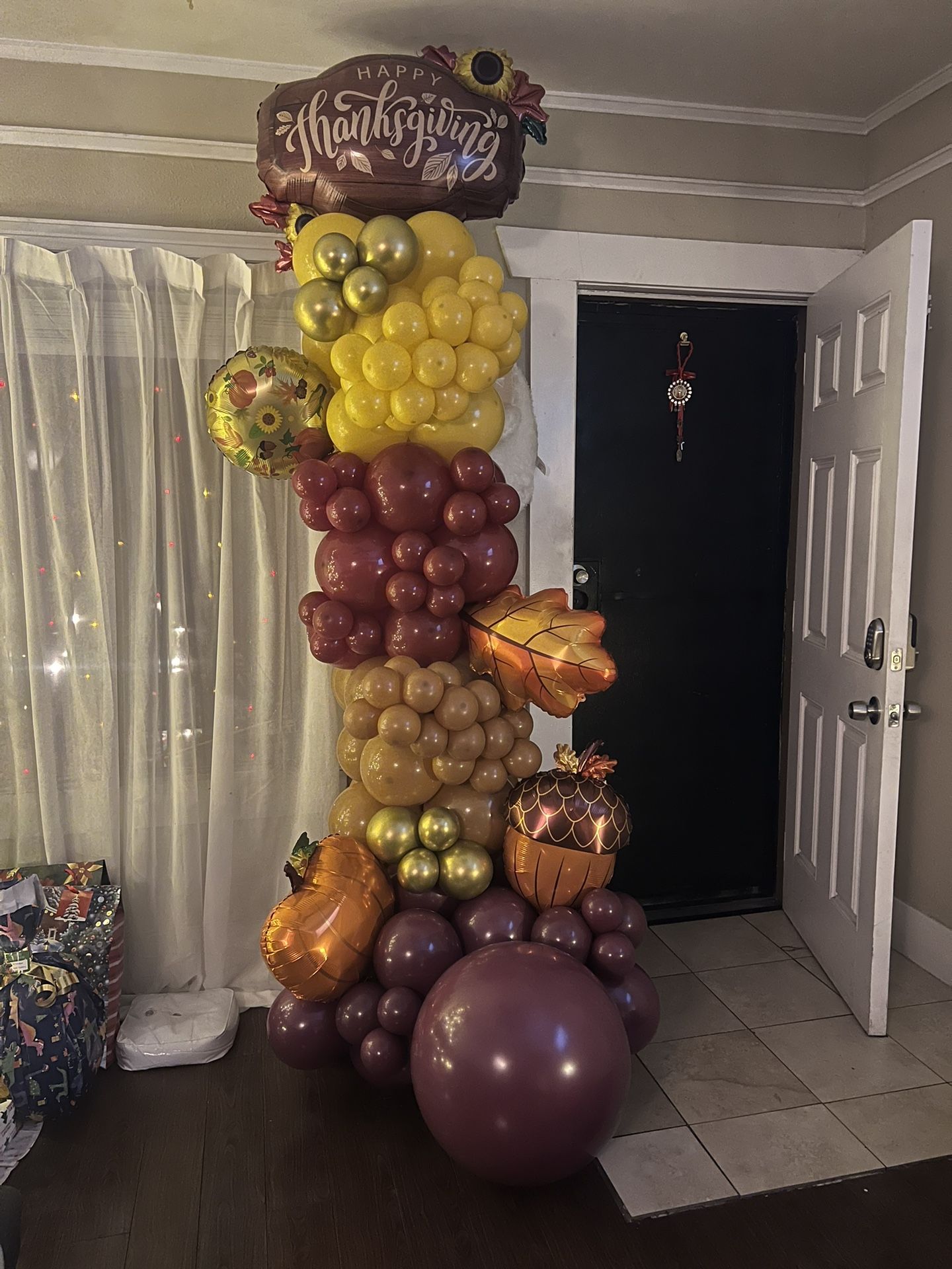 Thanksgiving Balloon Garland