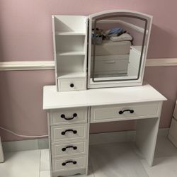 Hollywood Cabinet
