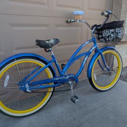 2017. ELECTRA HAWAII WOMENS BEACH CRUISER BIKE. (26"X2.35).. ALUMINUM 3 SPEEDS. LIKE NEW 👌🏼