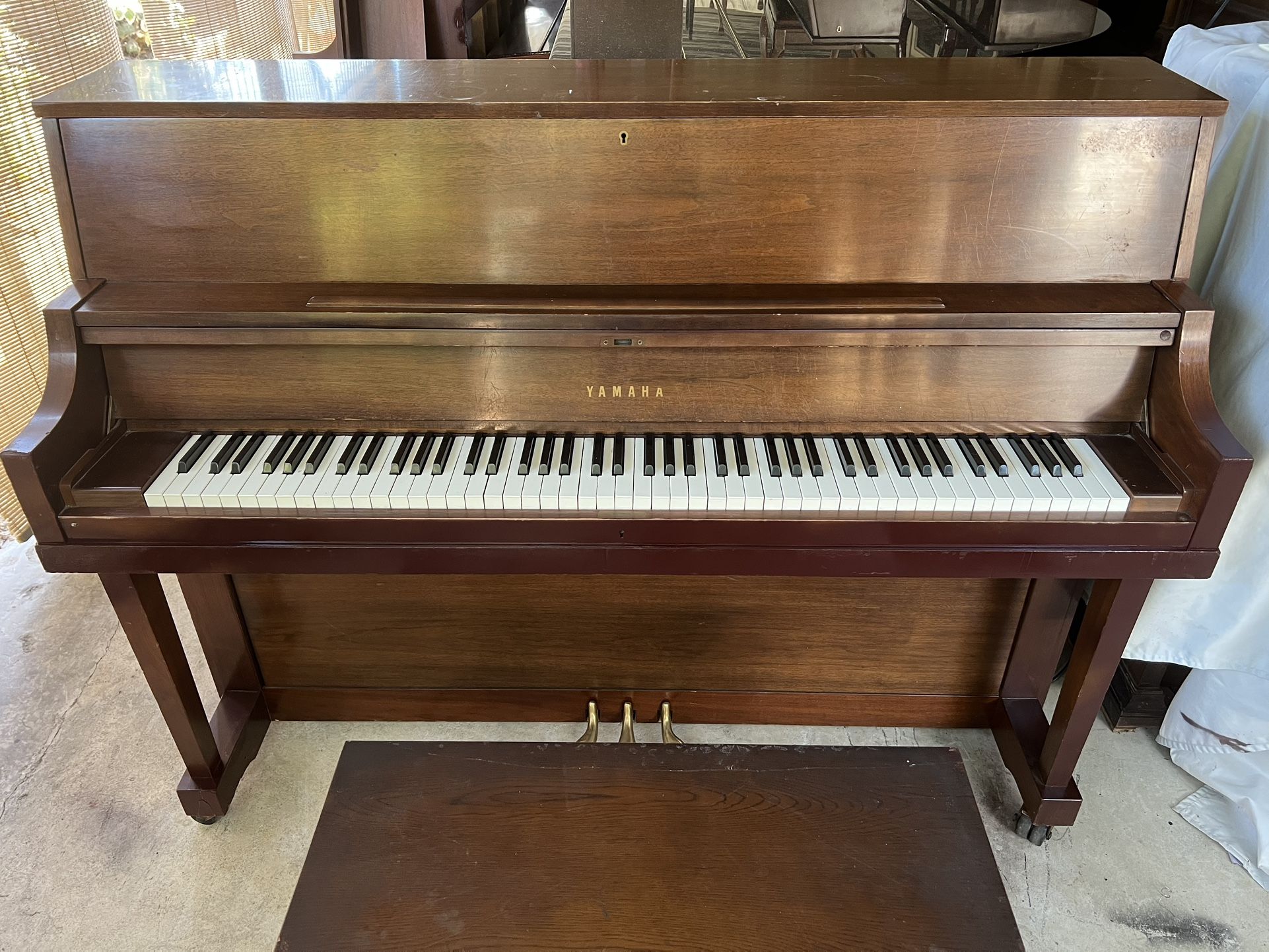 Yamaha P202 Upright Piano