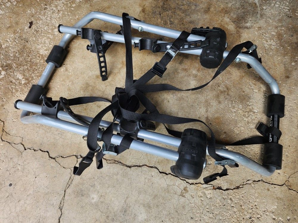 Bike Rack. Holds 3 Bikes