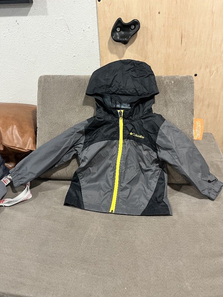 Columbia Rain jacket 3 Toddler $20