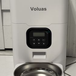 AUTOMATIC DOG/CAT FEEDER -BRAND NEW