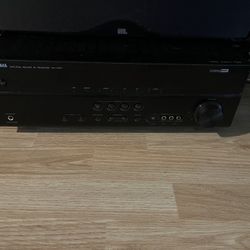Yamaha Receiver Rx-v371