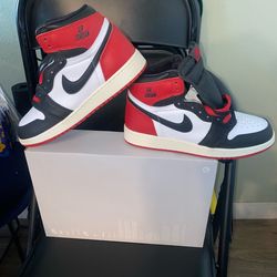 Nike hightop size 6.5 youth