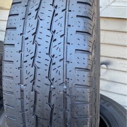 Vendo 4 llantas Medida LT 225-75-16 Para Camioneta Muy Buen Piso Para Carga Precio A Tratar