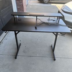 Gaming desk