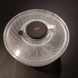OXO salad spinner