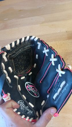 Girls Softball Glove