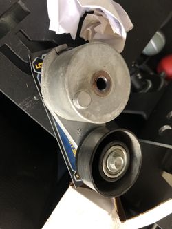 Belt-Auto tensioner