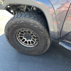 4 Toyo Tire 35’s $600 With Trade Of Stock Tires