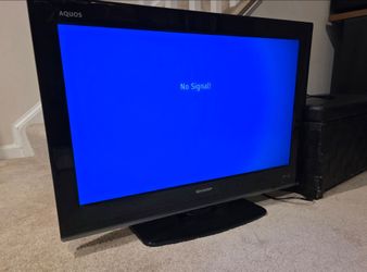 Sharp Aquos 40 in tv. Not a smart TV