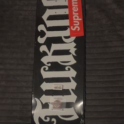 Ambigram Supreme skateboard