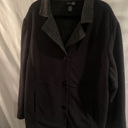 Ladies plus size 18/20 Venezia Jeans Company black fleece like jacket w/gray Sherpa lining 