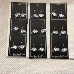 9 Pairs Of New University of Kentucky earrings 