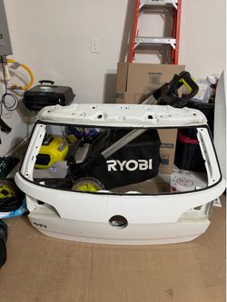 2017 VW GTI SE HOOD/TRUNK