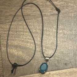 Emerald droplet oval 10ct pendant