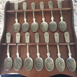 united states spoon set Vintage. Silver?