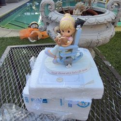 Never Alone With Cats