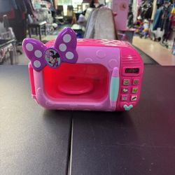 Disney’s Minnie Mouse Marvelous Toy Microwave Pink