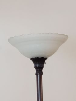 Torchiere Lamp - pick up in the Lake Murray area