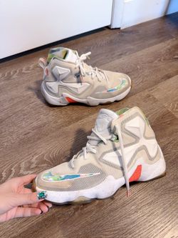 Nike LeBron 13 GS Boys Basketball Sneakers White Multicolor Size 7Y