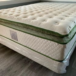 14in King Elite Organic Superior Hybrid Gel Memory Foam Pillow Top Mattress and Boxspring