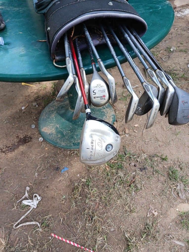 Golf Clubs 