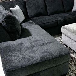 Altari 2 Piece Sectional/ Luxury// Brand New Couch