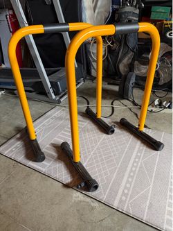 Adjustable Dip Bars