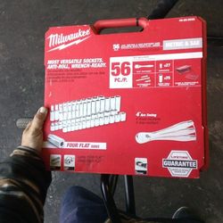 Brand New Milwaukee 56 Piece 3/8 Metric And SAE Ratchet And Socket Set