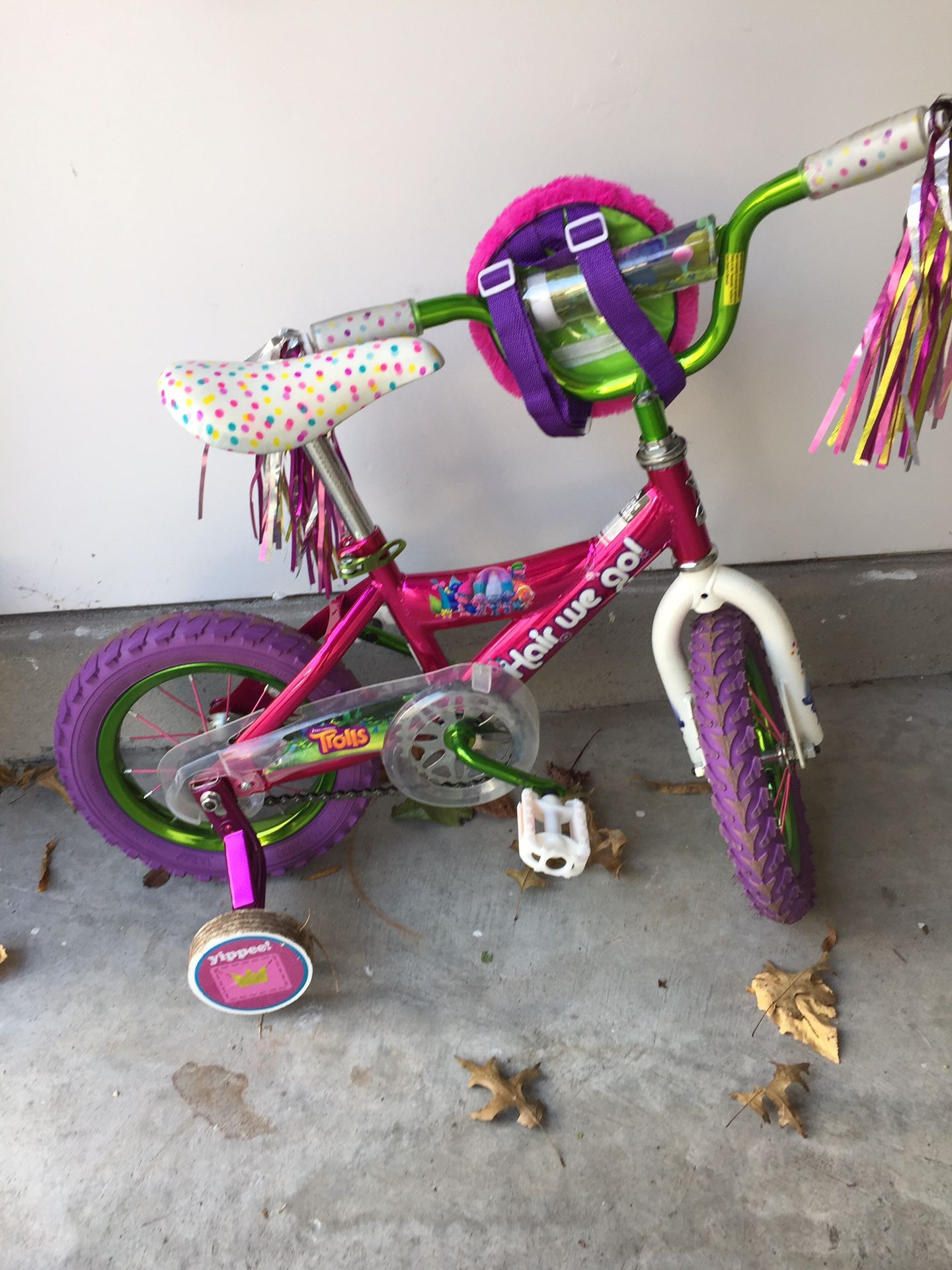 Trolls 12” kids bike