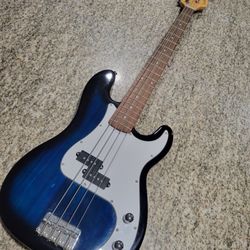 Stedman Pro Bass Guitar With Amp