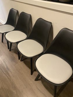 Set Of 4 Modern Ergonomically Designed Dining Chairs In Perfect Condition Indoor/Outdoor Use         es