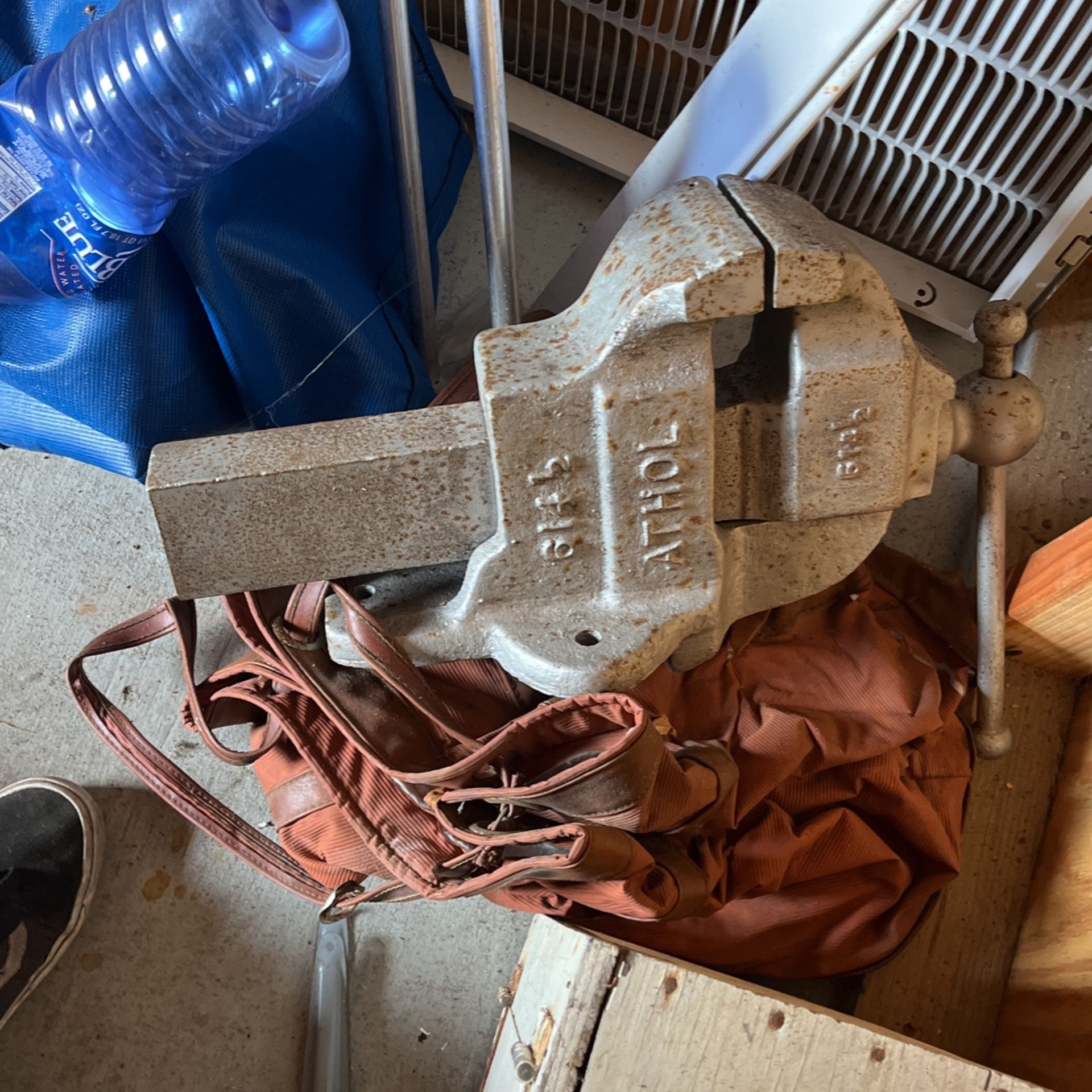 Giant Vice
