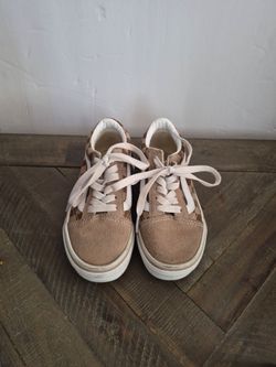 Kids Tan van