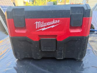 Milwaukee m18 vacuum